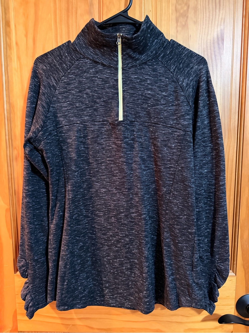 Women's Heathered Black Zip-Up Pullover Sweater